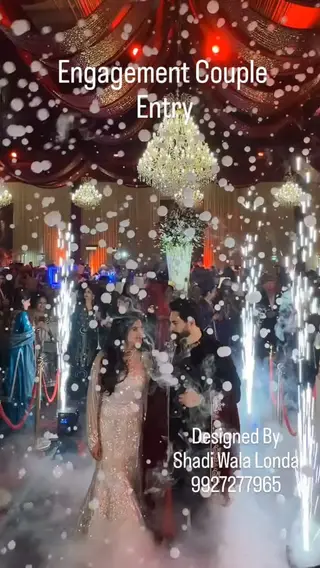 Engagement Couple Entry