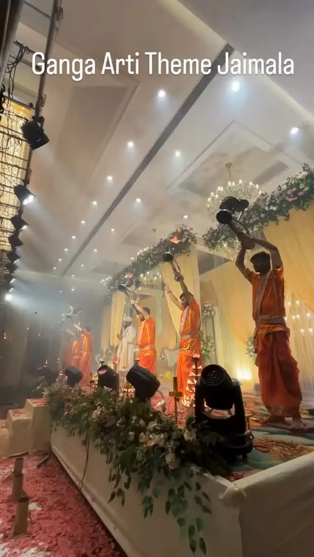Ganga Aarti Theme Jaimala in Hapur, Uttar Pradesh – Shadi Wala Londa